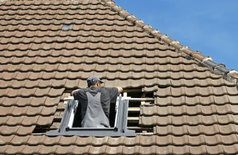 Pose de velux - Saint-Romain-le-Puy